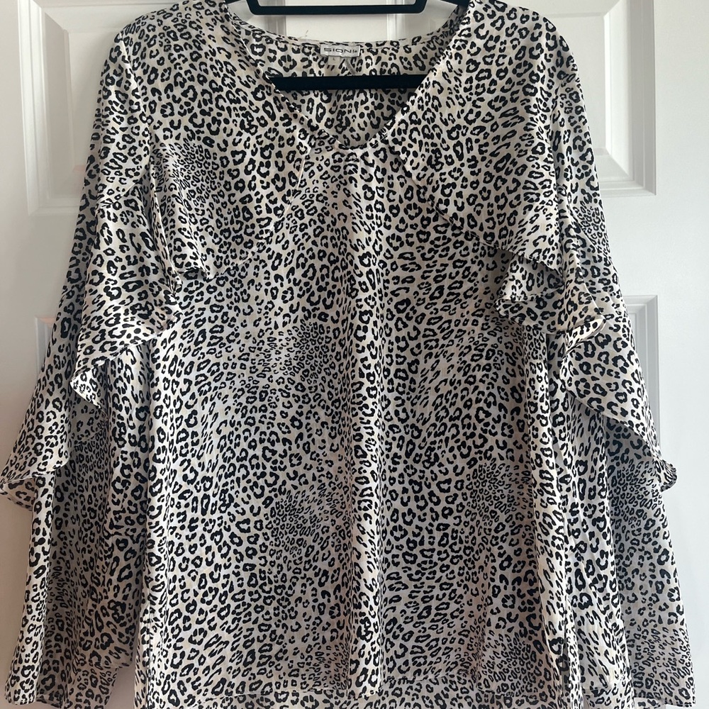 Sioni Black and White Animal Print Blouse